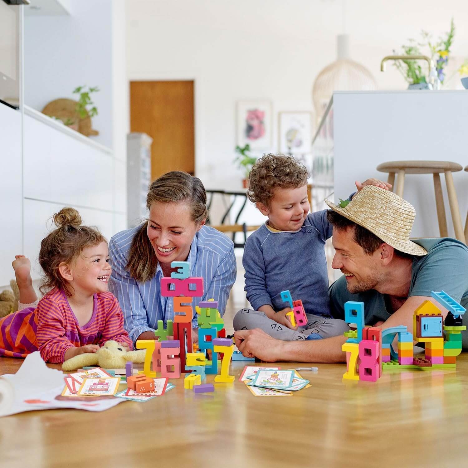 Jeu de construction en bois chiffres famille