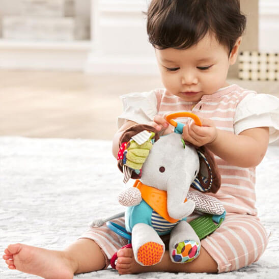doudou bébé calin partout bebe elephant regard