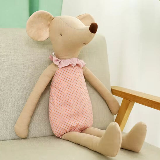 doudou bebe lili souris assis