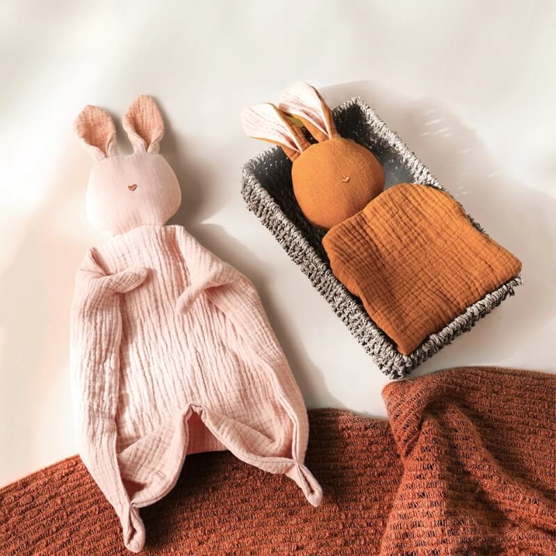 doudou lapin avec cĆur brodĂ© dĂ©co