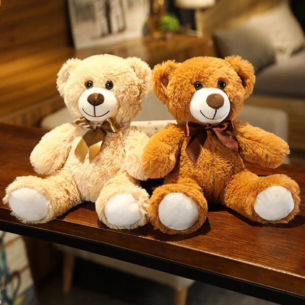 ours en peluche avec nœud duo