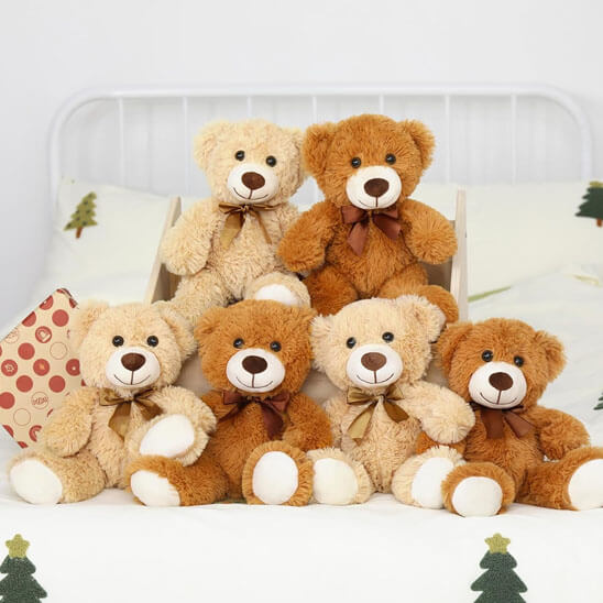 ours en peluche avec nœud famille ours