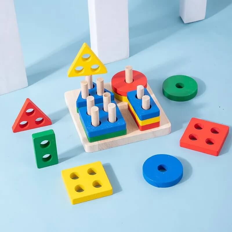 jeu de construction en bois tri malin fond bleu